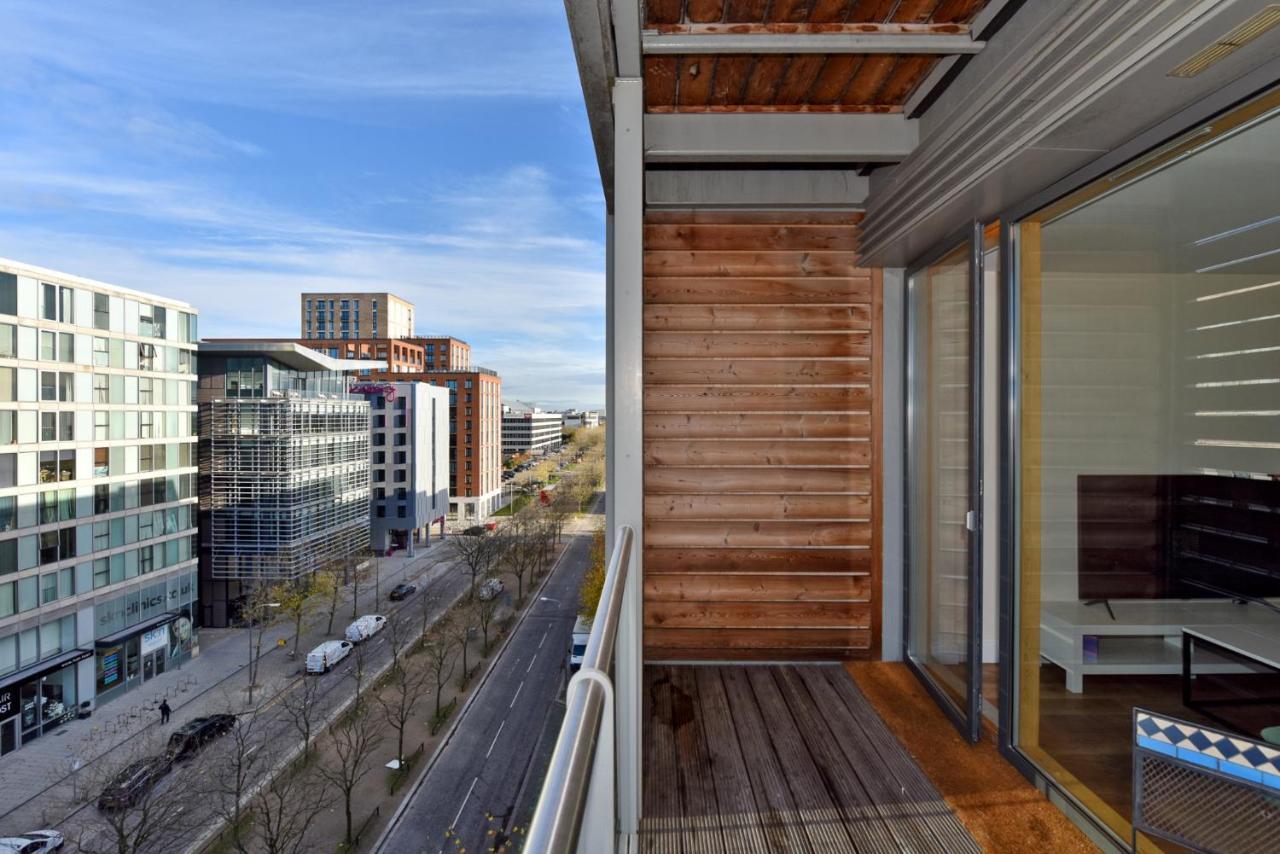 The Vizion Serviced Apartments From Pincott Properties - Free Parking, Private Balcony, And Wifi Мілтон-Кінз Екстер'єр фото