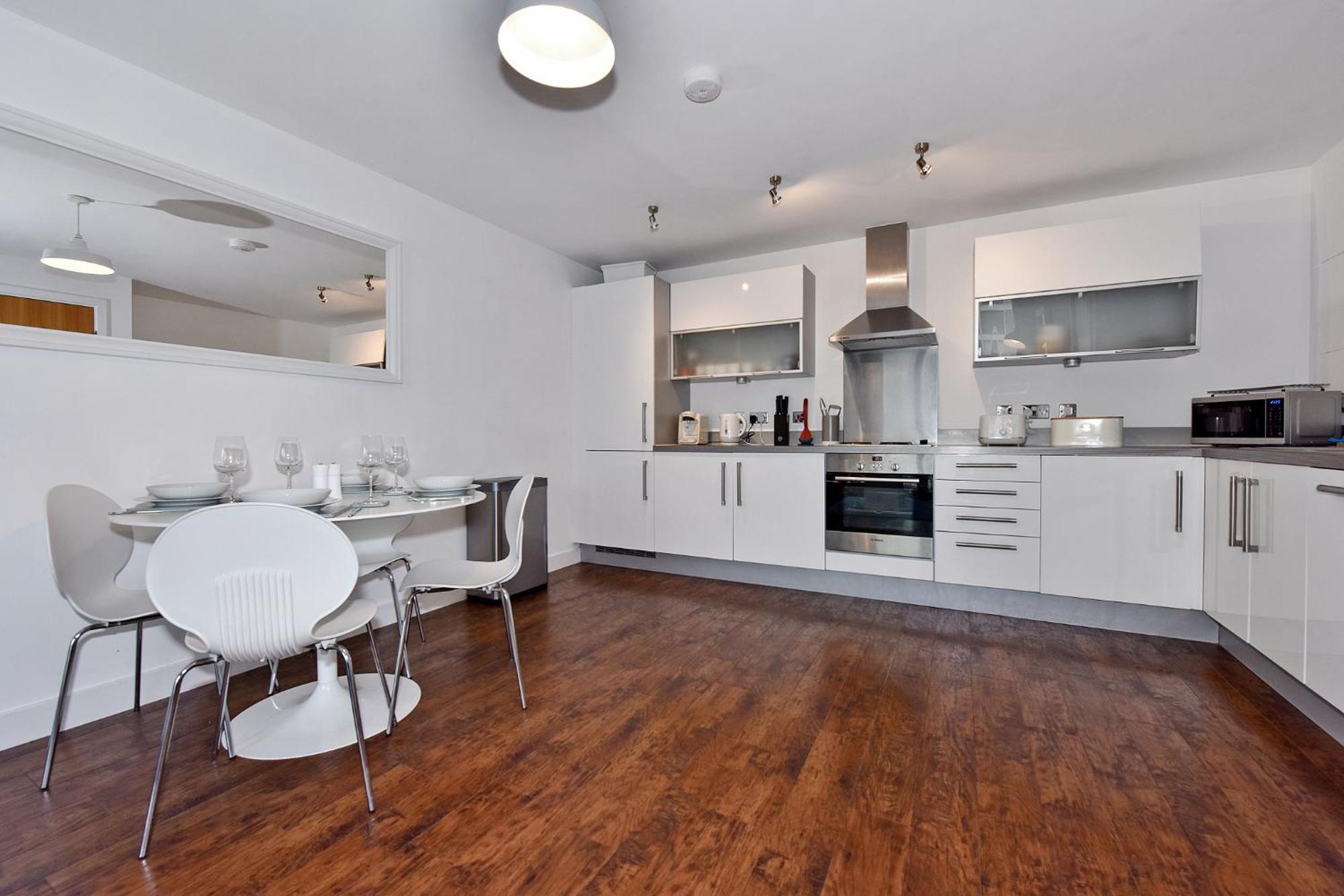 The Vizion Serviced Apartments From Pincott Properties - Free Parking, Private Balcony, And Wifi Мілтон-Кінз Екстер'єр фото