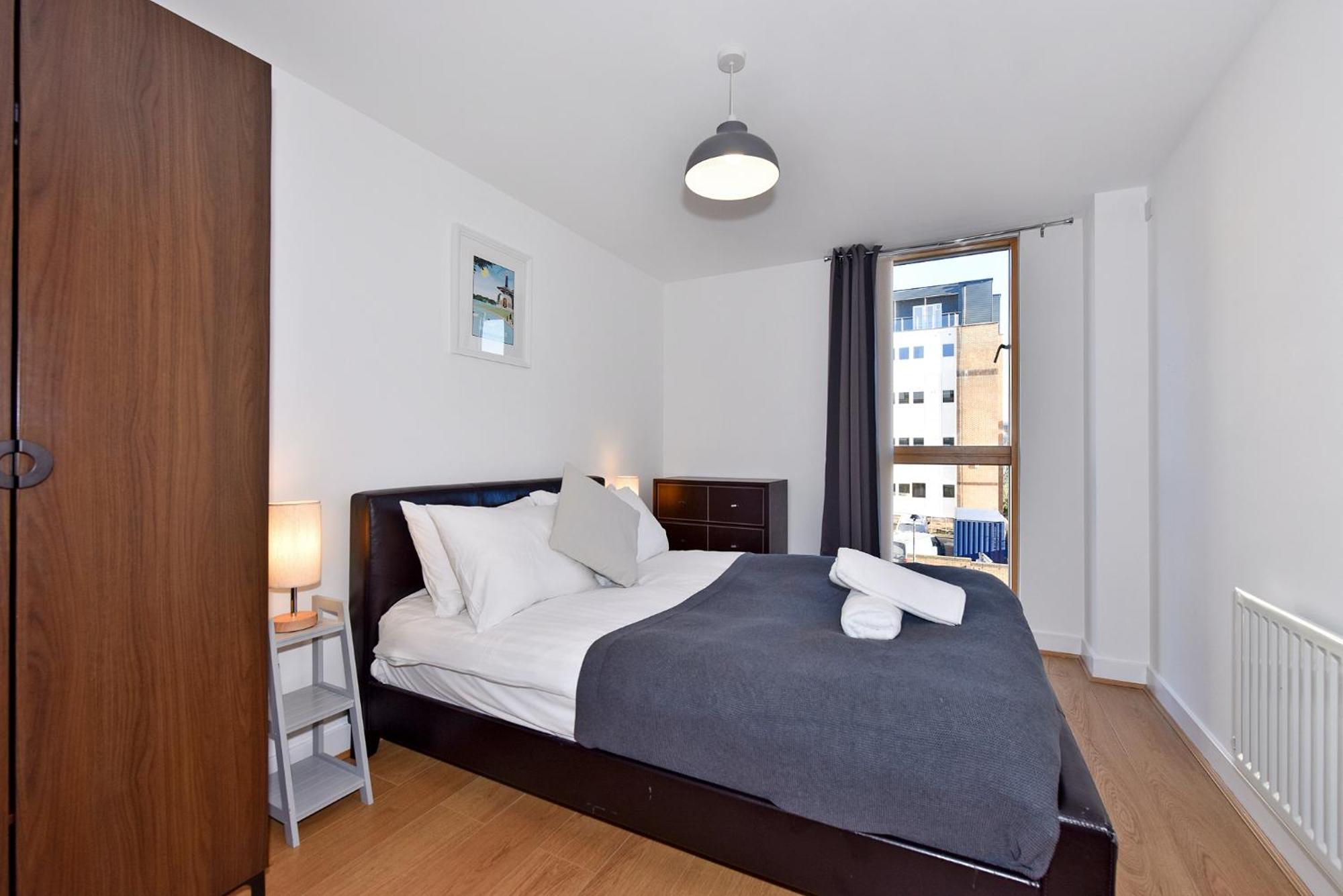 The Vizion Serviced Apartments From Pincott Properties - Free Parking, Private Balcony, And Wifi Мілтон-Кінз Номер фото